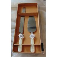 Esküvői tortaszett strasszos virággal (kés+lapát)