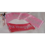   Férjhez megyek vállszalag, csillámos betűkkel (Fehér szalag pink betűkkel)