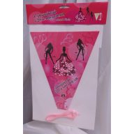 Lánybúcsú folyamatban zászlófüzér (2,5 m)