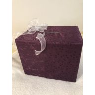 Lila, indás nászajándékgyűjtő doboz