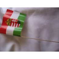 Papírzászló címerrel