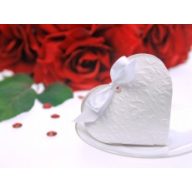   Dombornyomott szív alakú dobozka szalaggal (10x9x3 cm) - 10 db - pudp10