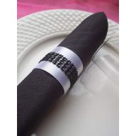 Strasszos szalvétagyűrű, fekete - fehér